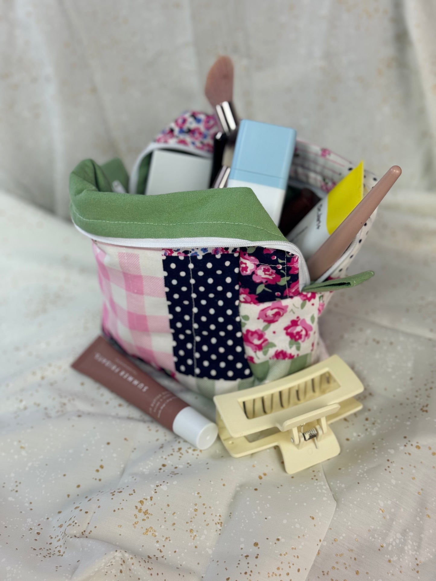 Rosy Picnic Essentials Bag